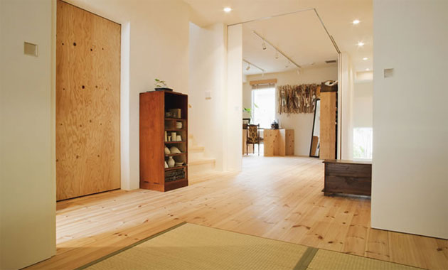 横浜市　和風住宅　３ＬＤＫ　無垢材の床　ロフトのあるＬＤＫ　間取りに工夫
