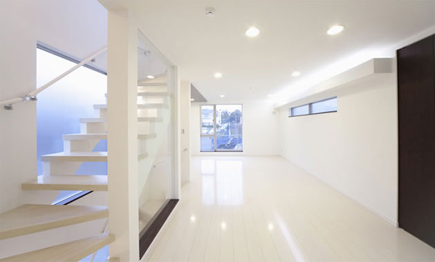 世田谷区:大小の開口部を数多く設置して明るい採光を満喫 開放感のある3階建住宅
